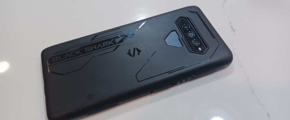 Black Shark 4 Pro on table