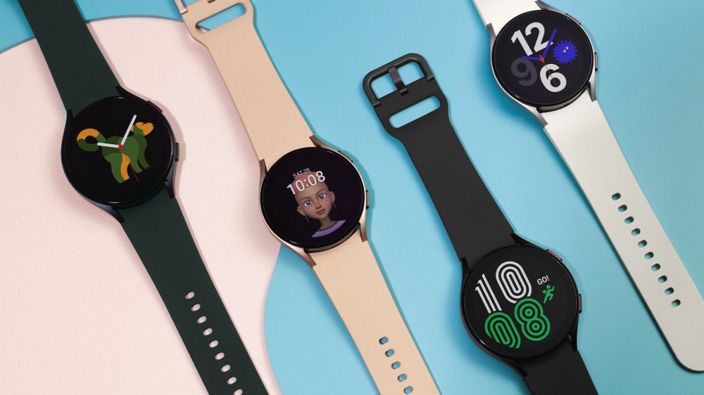 The Samsung Galaxy Watch 4 in black, white, green, and champagne.