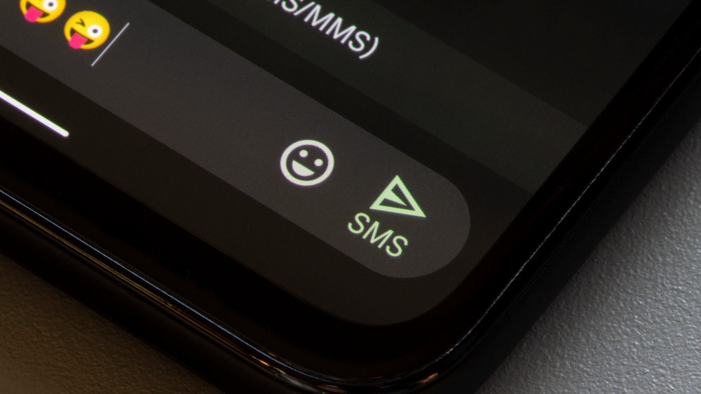 A messaging app showing an SMS symbol